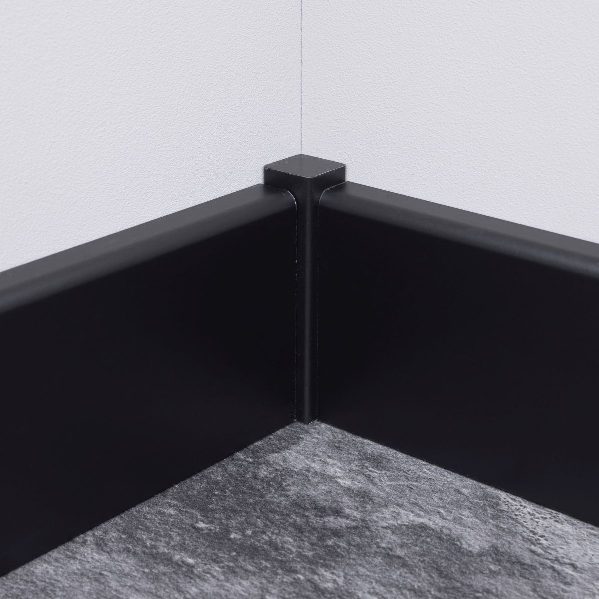 Sockelleiste Weimarer Profil 80 mm MDF - Schwarz