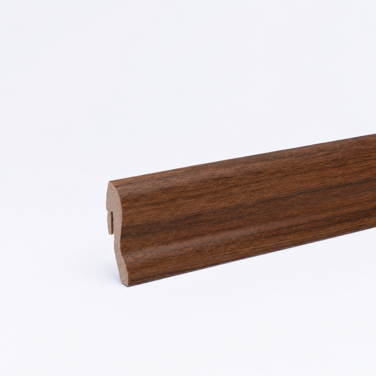 Furnier Sockelleiste 40 mm Nussbaum gelackt - Echtholzfurnier