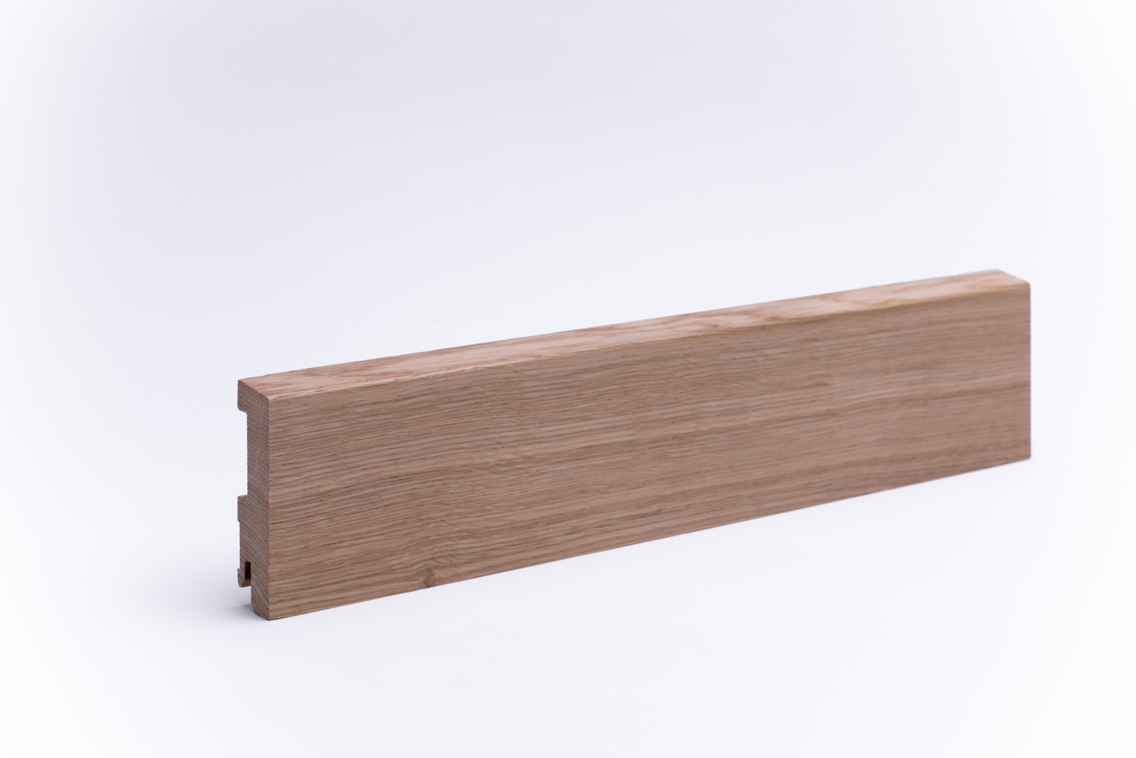 Massivholz Sockelleiste abgeschrägt 80mm - Eiche gelackt