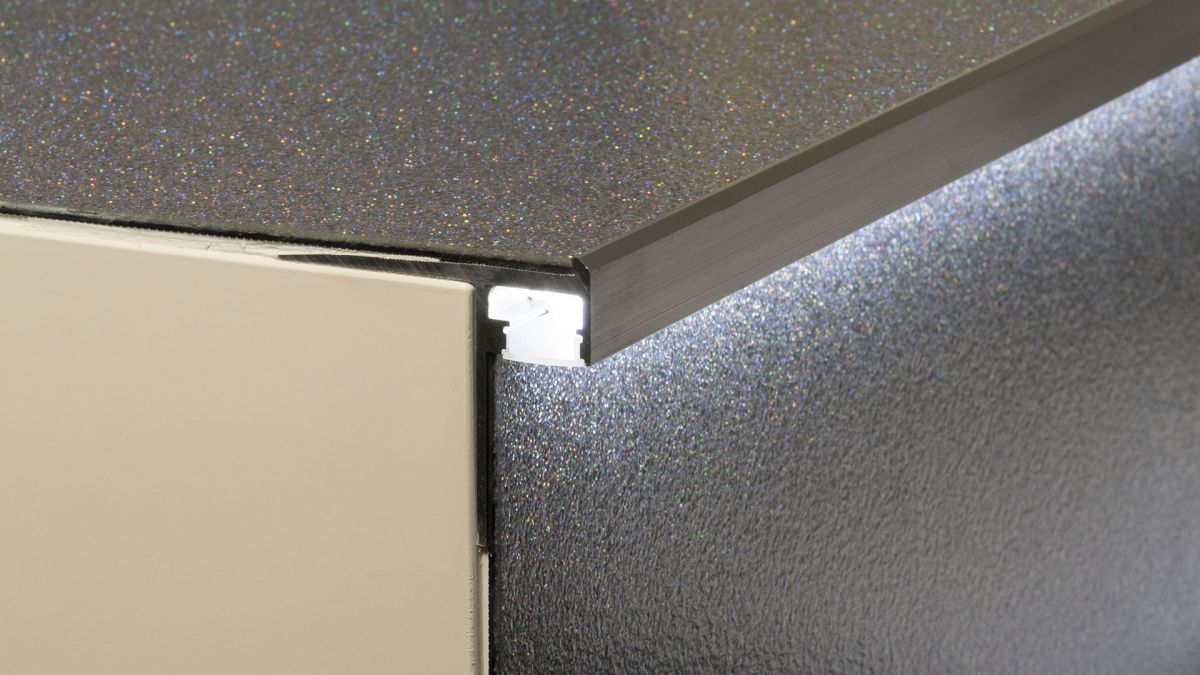 Prinz LED-Treppenkantenprofil 59 x 51,2 mm - Nr. 219 - Edelstahl matt - 500 cm