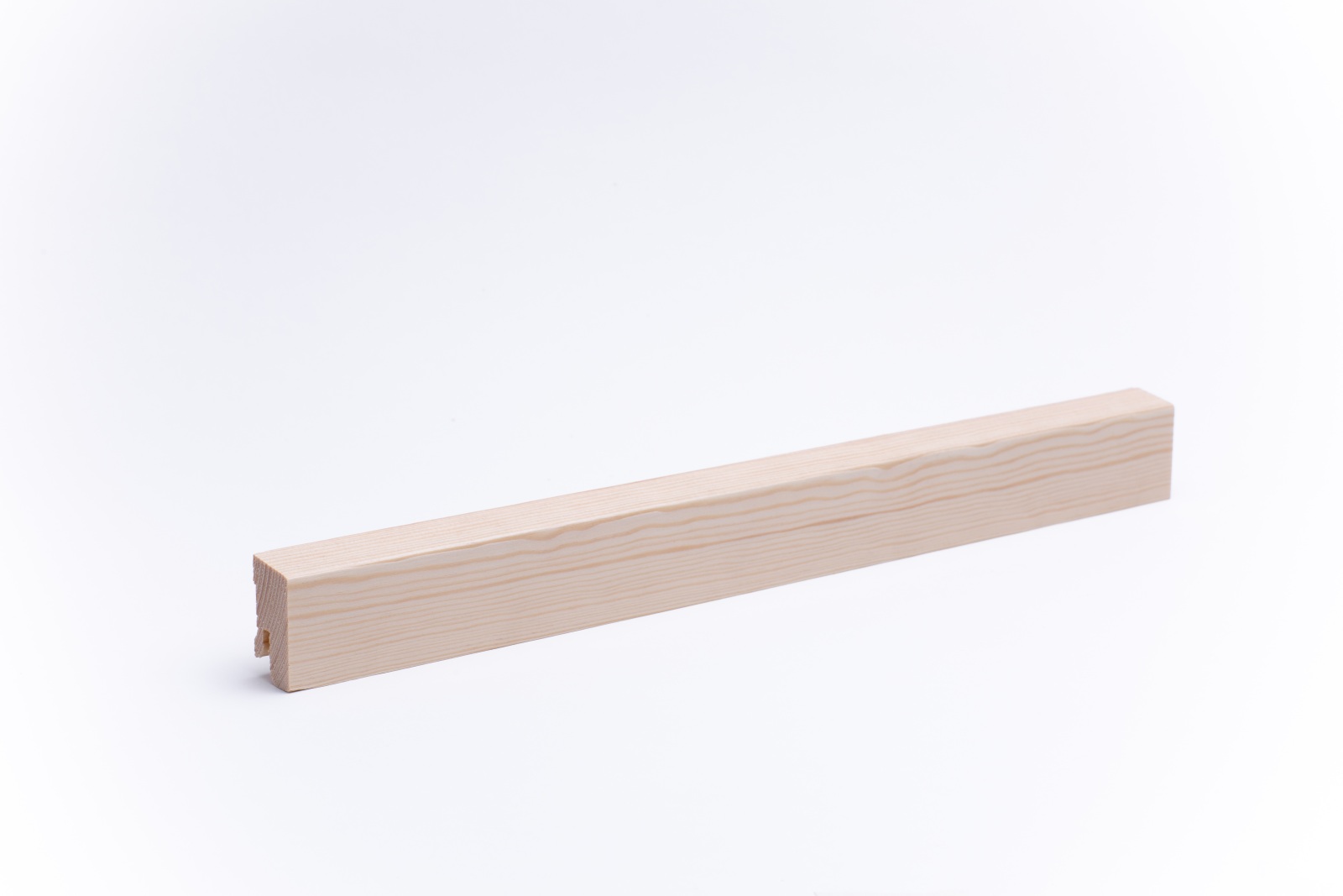 Massivholz Sockelleiste 40mm mit abgeschrägt - Kiefer gelackt