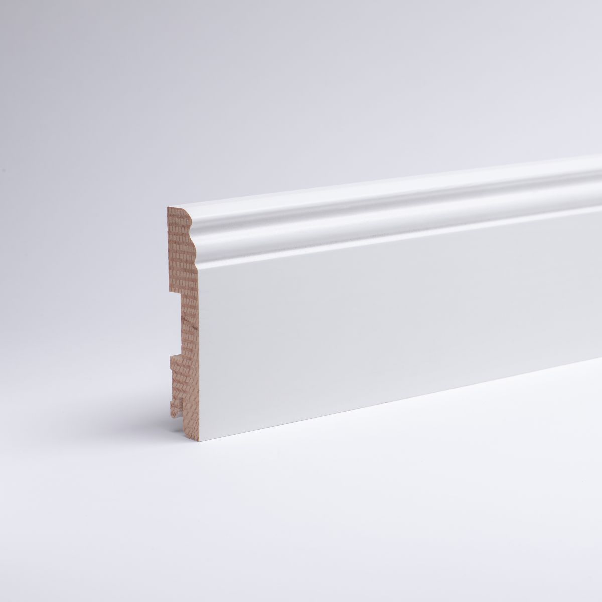 Massivholz-Sockelleiste Berliner Profil 100mm - Buche RAL9010 Weiß lackiert