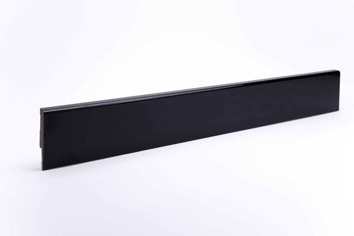 Sockelleiste Weimarer Profil 80 mm MDF - Schwarz hochglanz