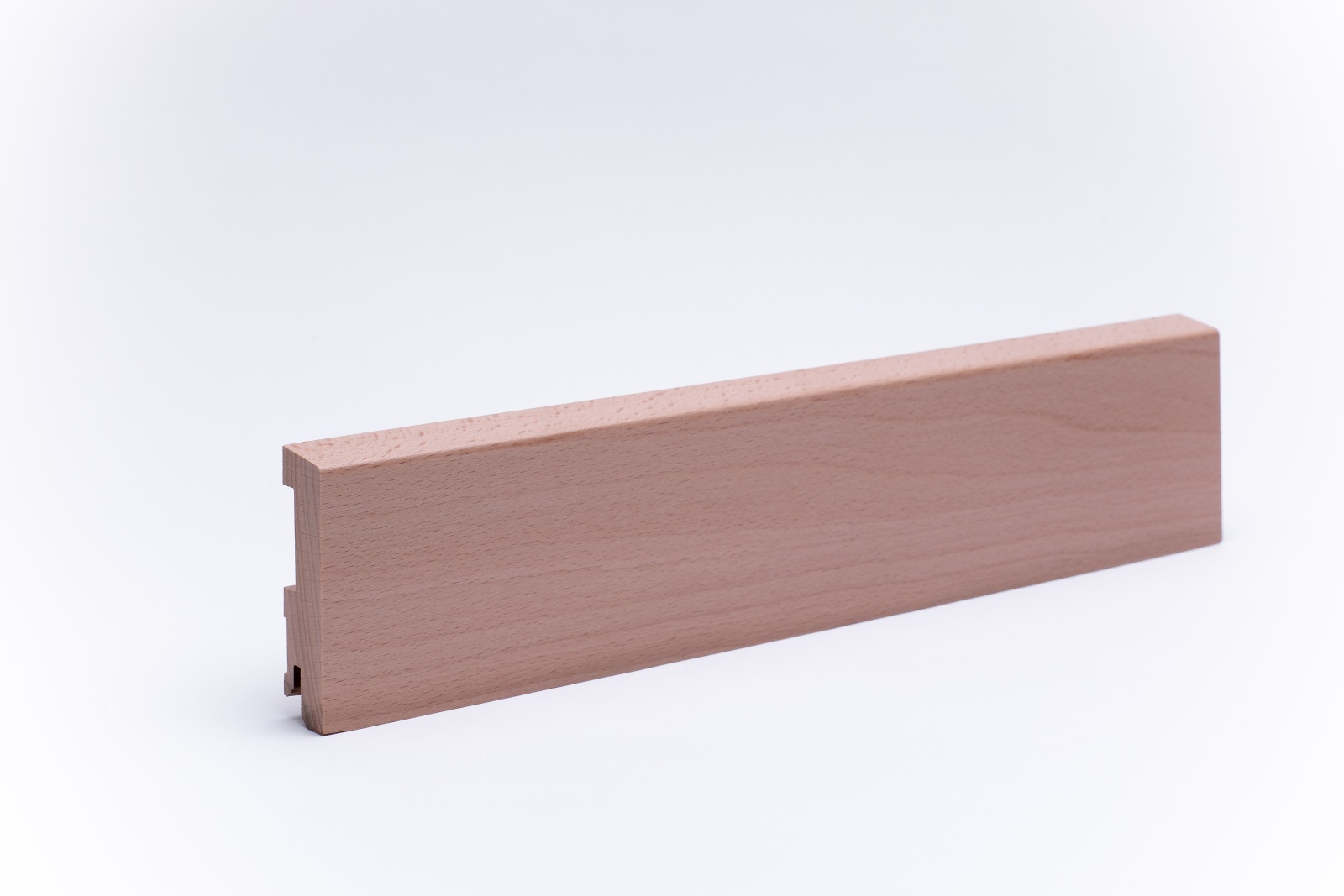 Massivholz Sockelleiste abgeschrägt 80mm - Buche gelackt